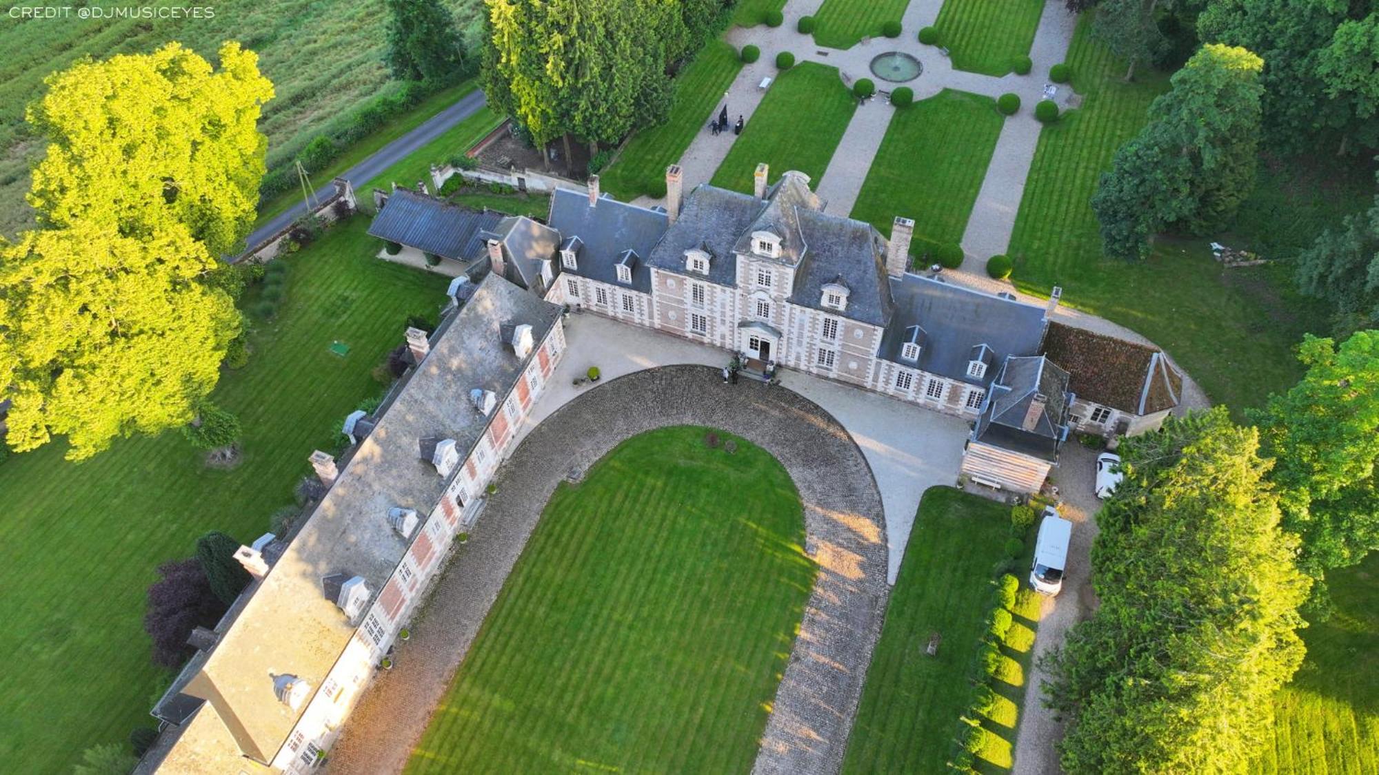 Chateau De Vauchelles Exterior photo