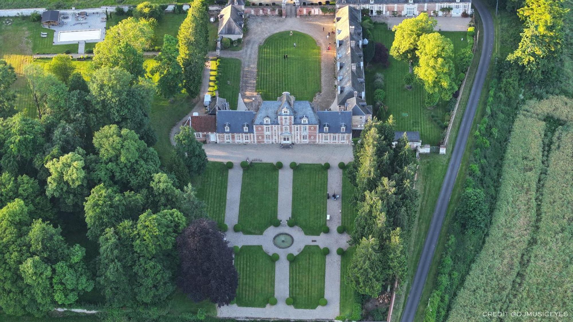 Chateau De Vauchelles Exterior photo