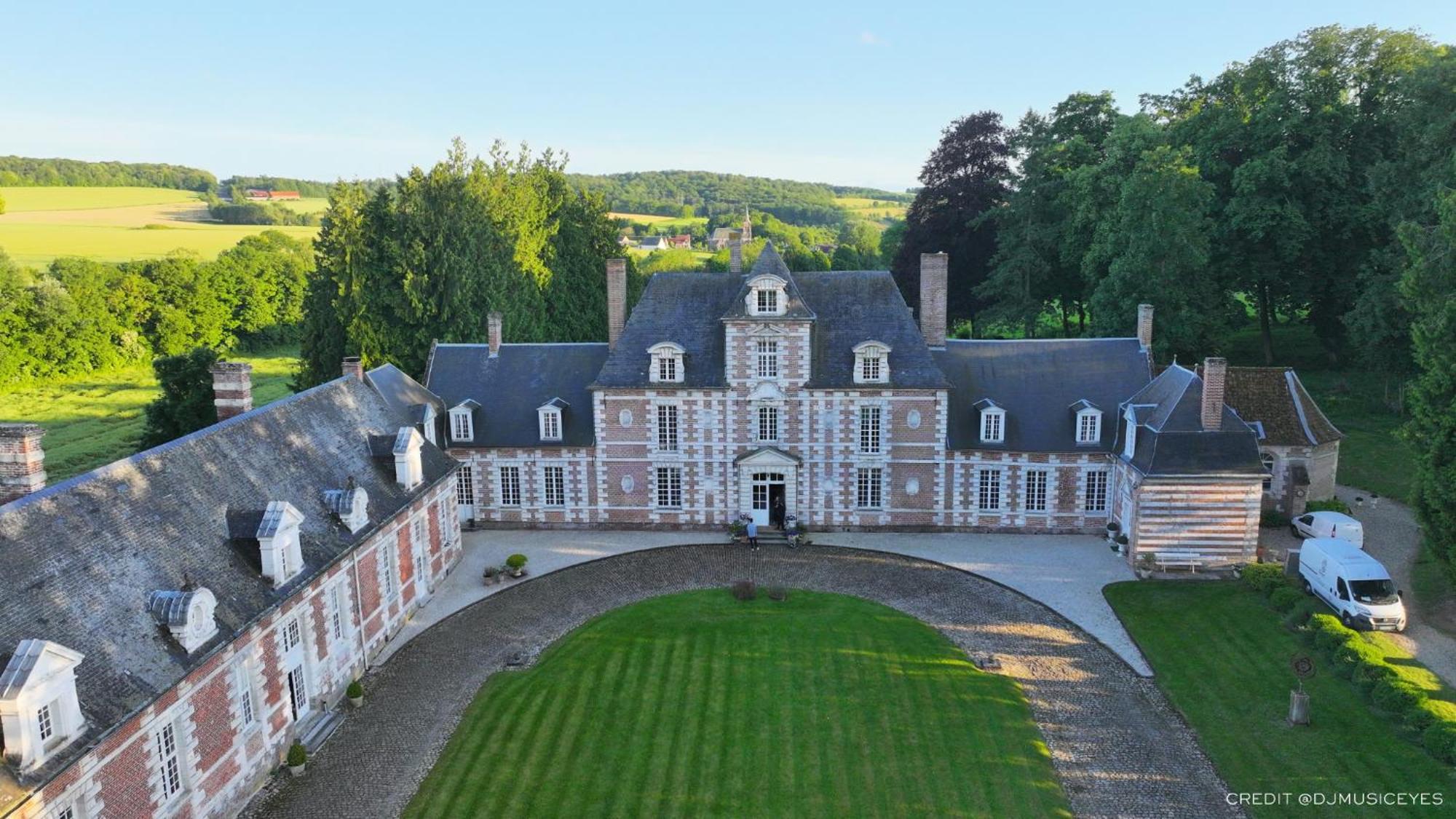 Chateau De Vauchelles Exterior photo